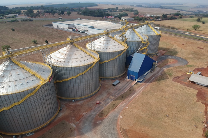 Armazenagem de grãos no Brasil ‘está à beira do caos’, alerta consultor